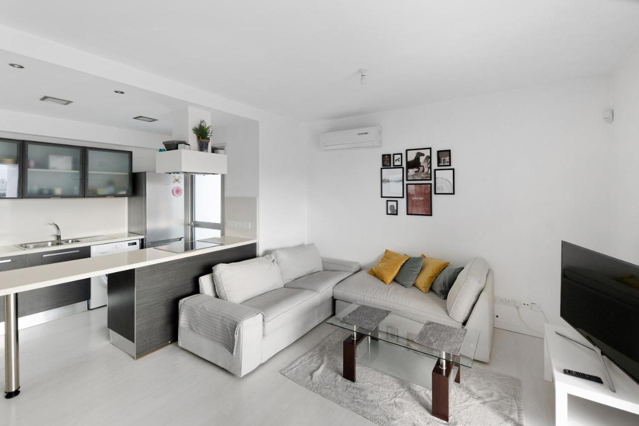 Glabur Stays - The Fabulous 2 Bdr - Nicosia City, Free Parking & Wifi, Welcomes You!!! Exterior foto